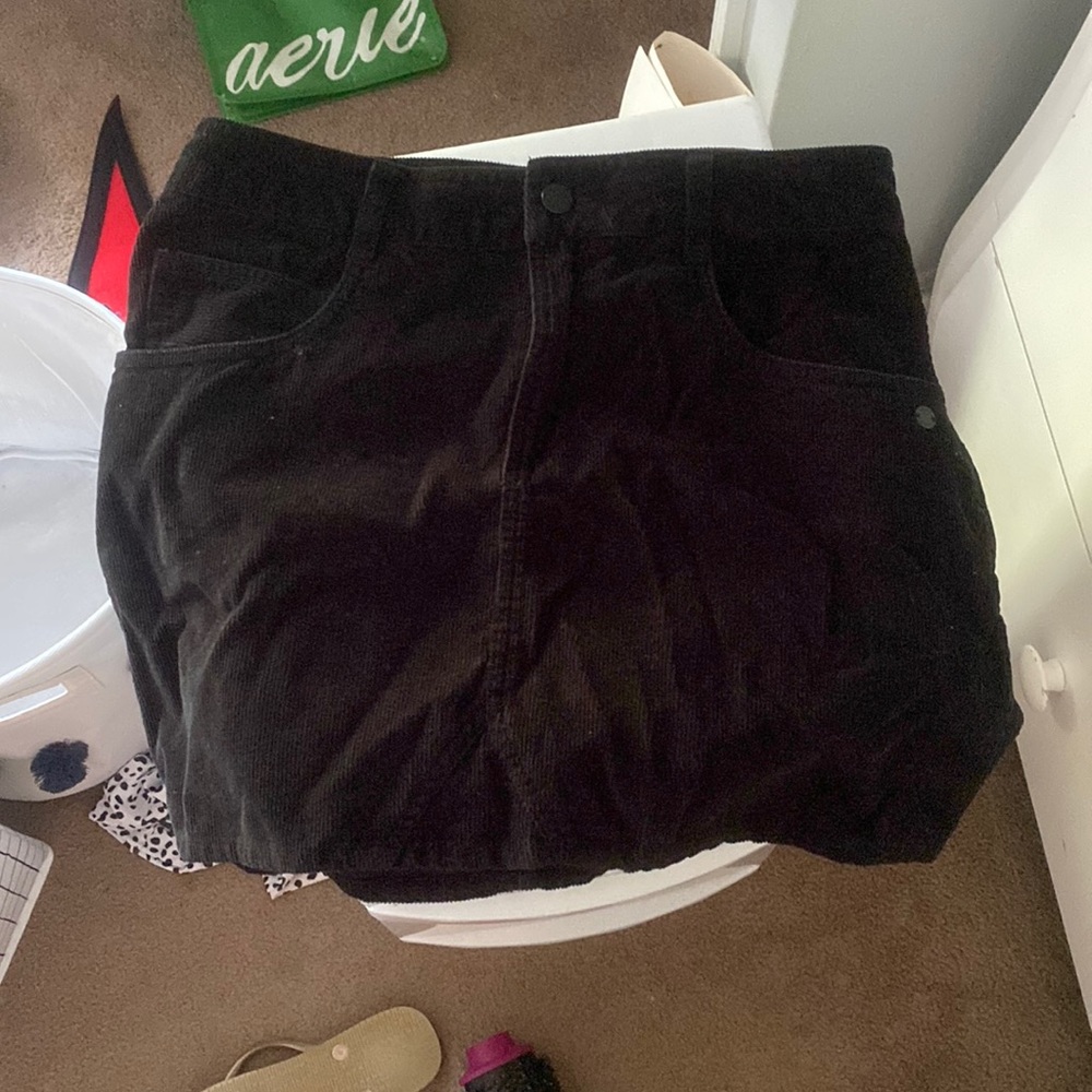 Black Roxy skirt
